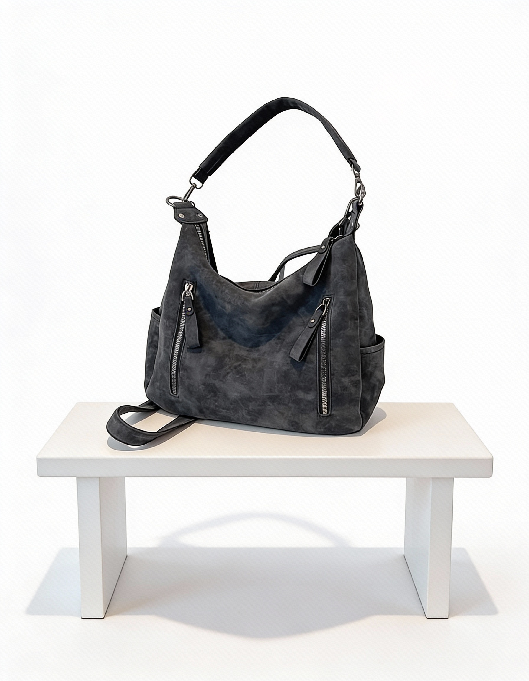 Mala Hobo Casual com Fechos Funcionais